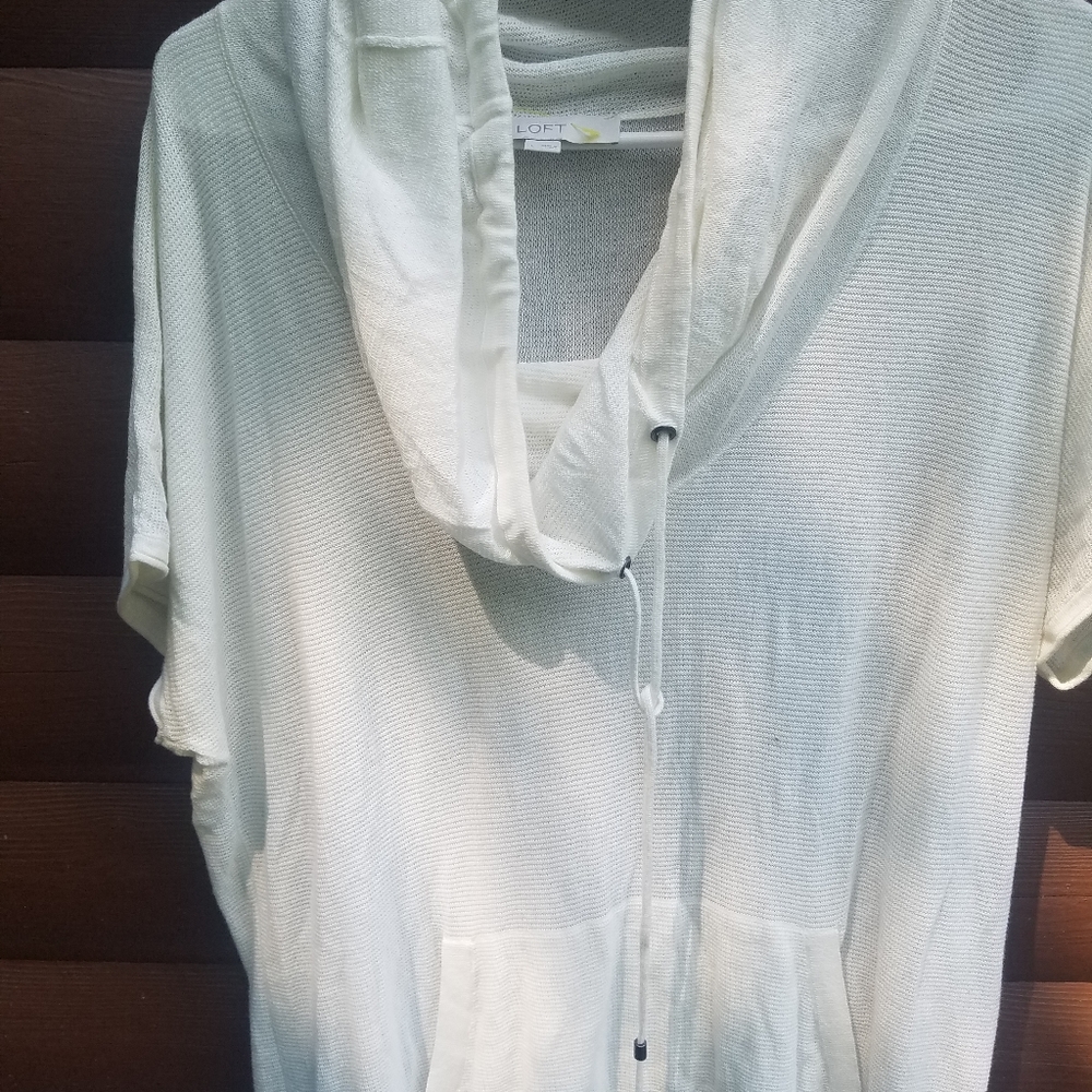Loft cotton mesh pullover with cowl neck.